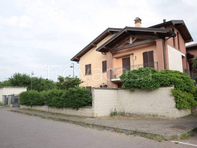 Appartamento in vendita a Torre del Mangano, Certosa Di Pavia