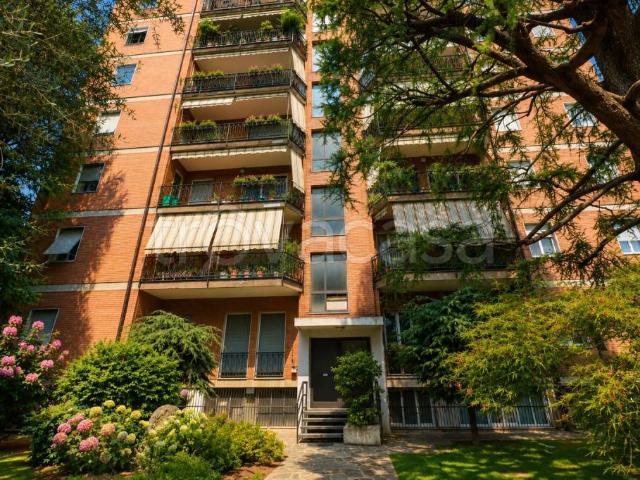 Appartamento in vendita a Cesano Maderno, Lombardia