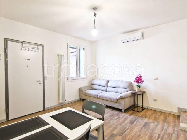 Appartamento in vendita a Cogliate, Lombardia