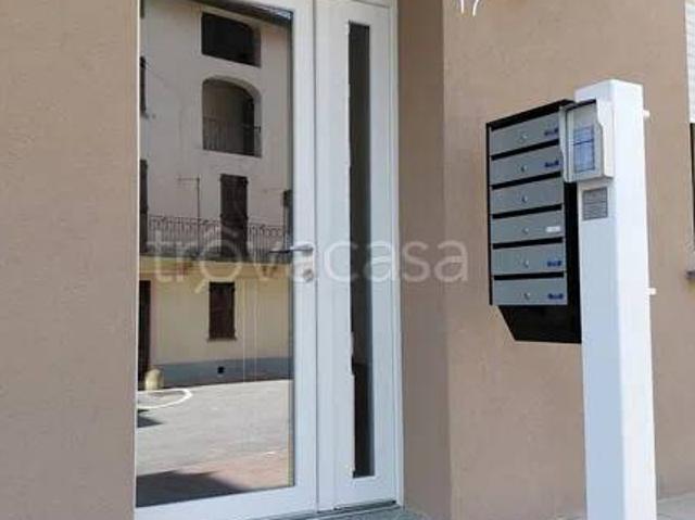 Appartamento in vendita a Cremenaga, Varese