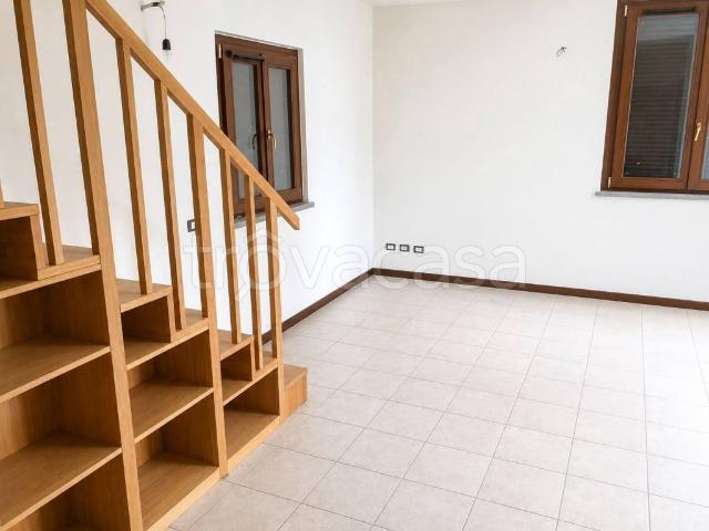 Appartamento in vendita a Carpesino, Erba