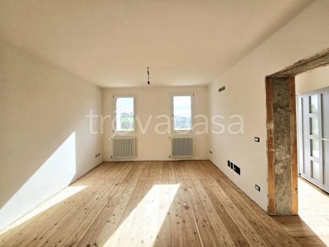 Appartamento in vendita a Este, Padova