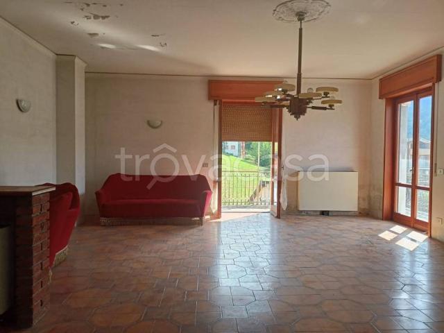 Appartamento in vendita a Ferriere, Reggio Emilia