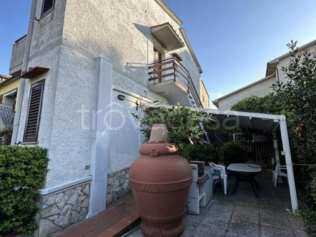 Appartamento in vendita a Bivio Di Ravi, Toscana