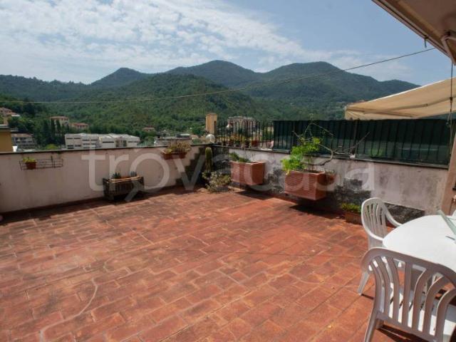 Appartamento in vendita a Media Val Bisagno, Serra Riccò