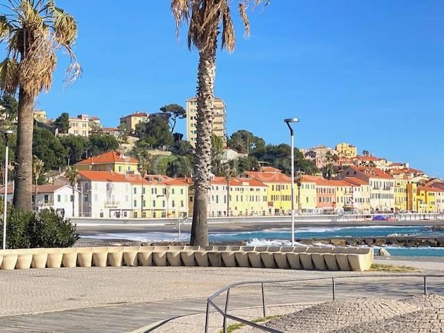 Appartamento in vendita a Imperia, Liguria