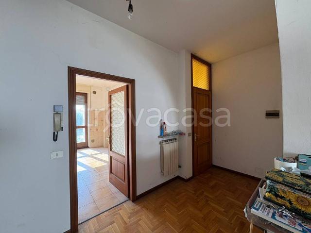 Appartamento in vendita a Lallio, Lombardia