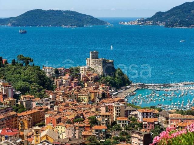Appartamento in vendita a Carbognano, Lerici