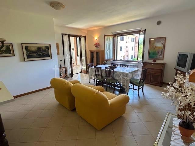 Appartamento in vendita a Corciano, Umbria