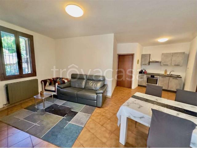 Appartamento in vendita a Margno, Lombardia