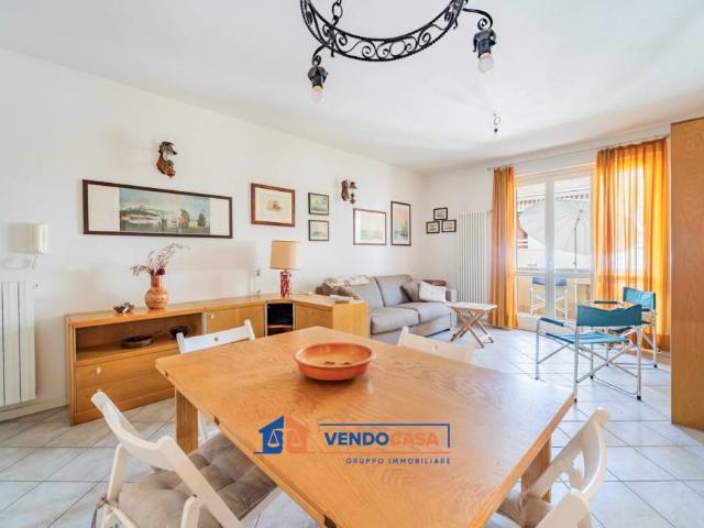 Appartamento in vendita a Marina di Massa, Marina Di Massa