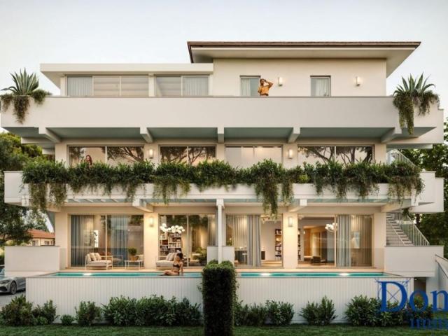 Appartamento in vendita a Marina di Massa, Marina Di Massa