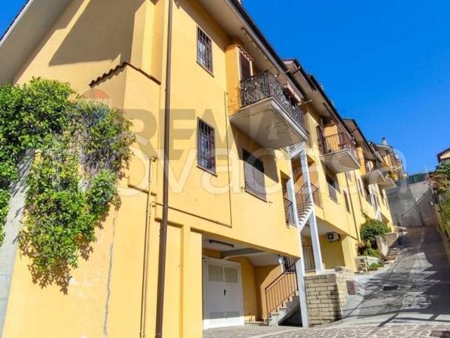 Appartamento in vendita a Monterotondo, Roma Capitale