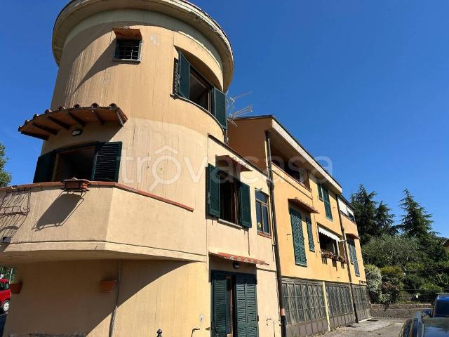 Appartamento in vendita a Vaglia, Toscana