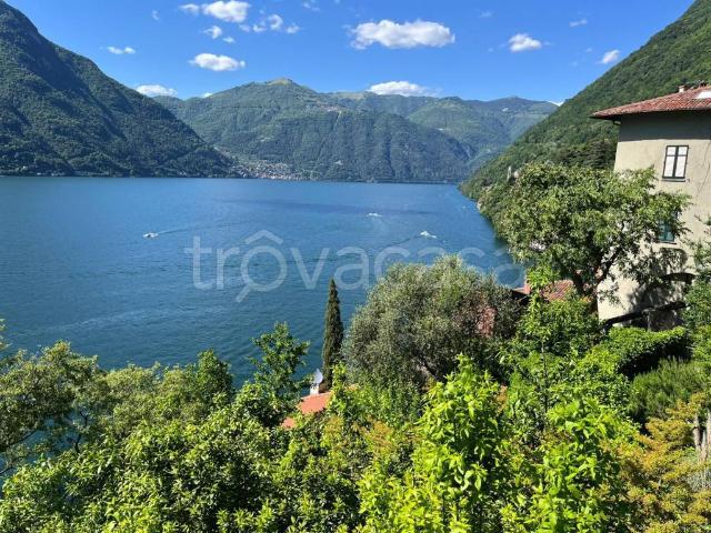 Appartamento in vendita a Nesso, Lombardia