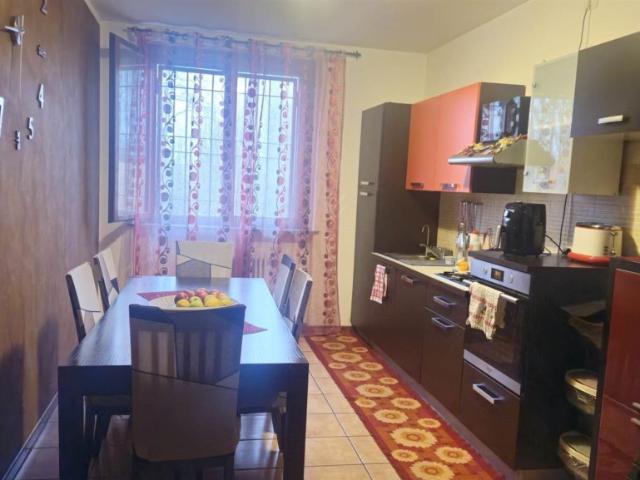 Appartamento in vendita a Parona, Lombardia