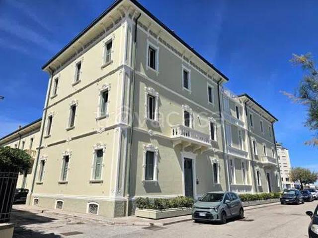 Appartamento in vendita a Centro Storico, Marche