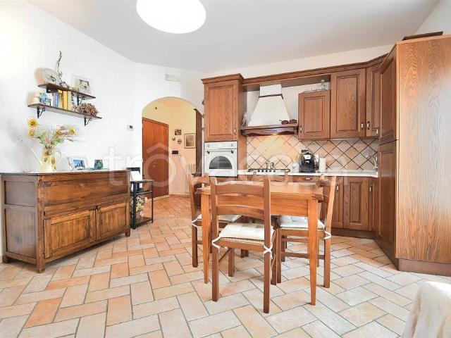 Appartamento in vendita a Lecchi, Toscana