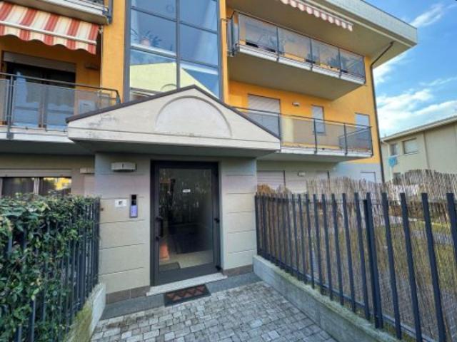 Appartamento in vendita a Ponte San Pietro, Bergamo