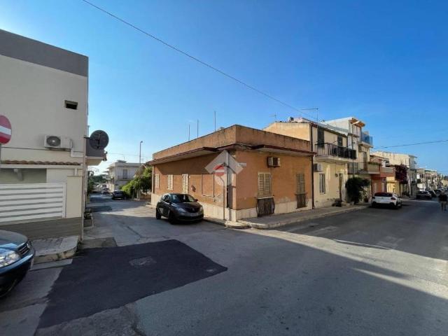 Appartamento in vendita a Marina di Ragusa, Ragusa