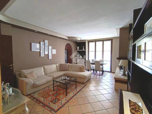 Appartamento in vendita a Robecco Sul Naviglio, Lombardia