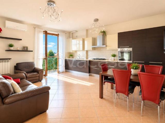 Appartamento in vendita a Roccafranca, Lombardia