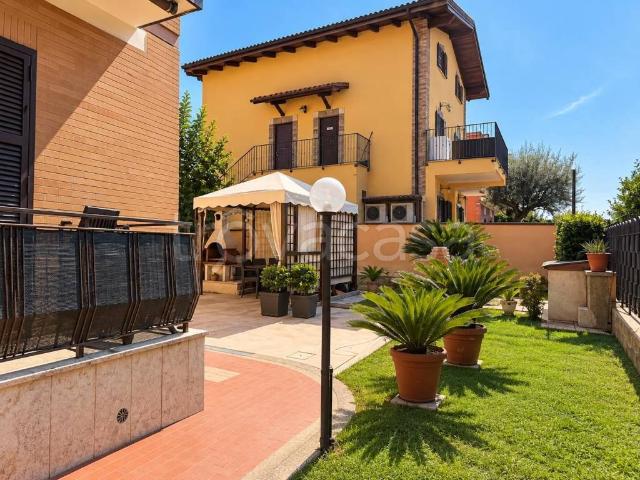 Appartamento in vendita a Morena, Roma