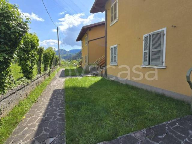 Appartamento in vendita a Rovetta, Lombardia