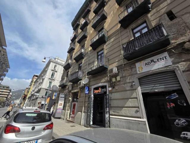 Appartamento in vendita a Salerno, Campania