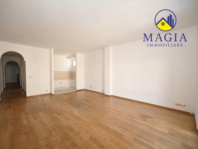 Appartamento in vendita a Marina centro, Marche