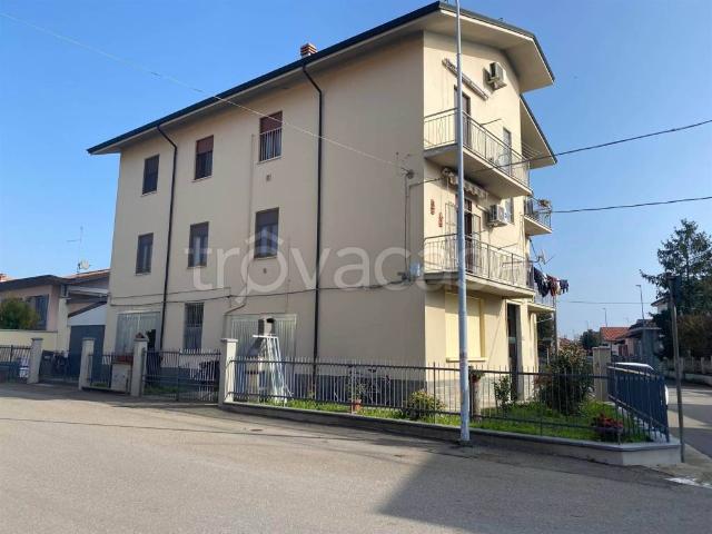 Appartamento in vendita a Riva Trebbia, Rottofreno