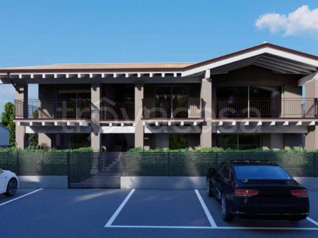 Appartamento in vendita a Lonato, Lombardia