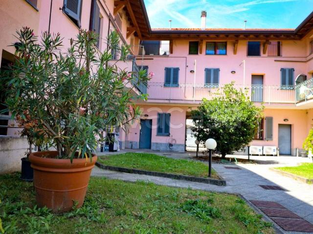 Appartamento in vendita a Sovico, Lombardia