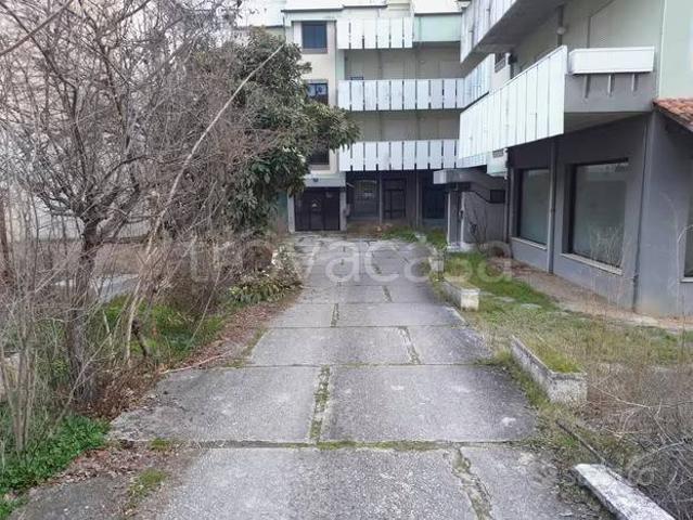 Appartamento in vendita a Sulmona, Abruzzo