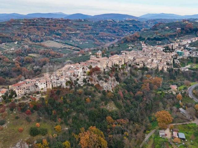 Appartamento in vendita a Toffia, Lazio