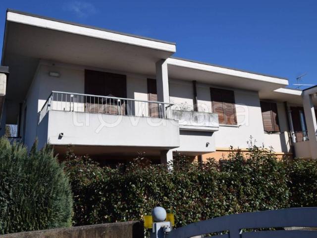 Appartamento in vendita a Curnasco, Treviolo