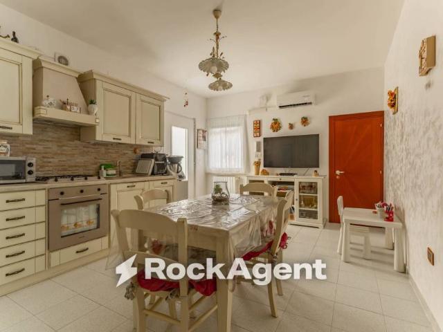 Appartamento in vendita a Valenzano San Lorenzo, Puglia