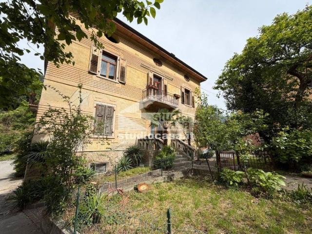 Villa Indipendente in vendita a Comunità della Valle dei Laghi, Padergnone