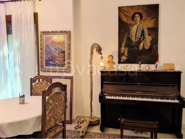 Appartamento in vendita a Robarello, Varese
