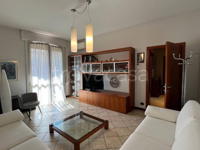 Appartamento in vendita a Veduggio Con Colzano, Lombardia