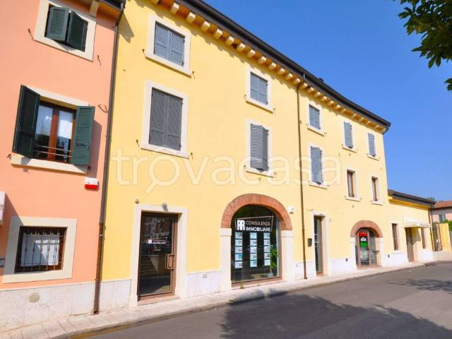 Appartamento in vendita a Sud, Brenzone