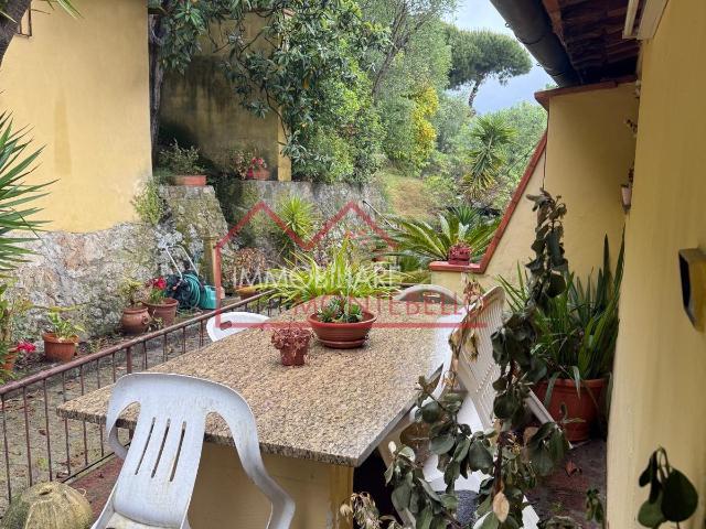 Appartamento in vendita a Camaiore, Toscana