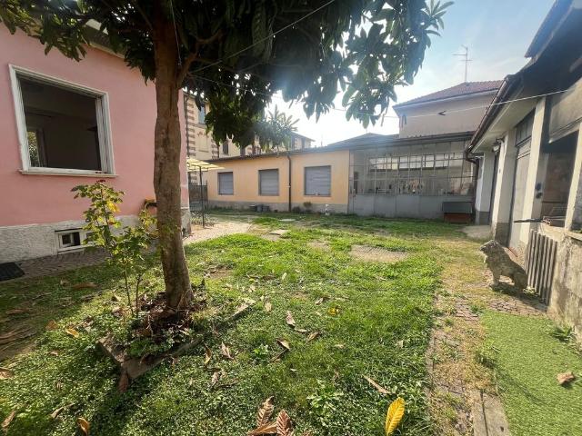 Appartamento in affitto a Baranzate, Milano