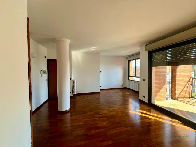 Appartamento in affitto a Municipio 9, Milano