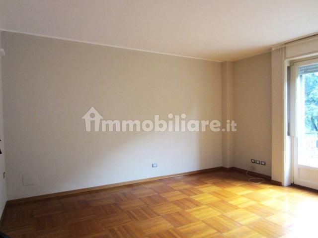 Appartamento in affitto a Municipio 8 di Milano, Milano