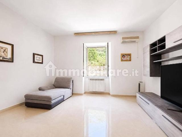 Appartamento in affitto a Santa Croce, Campania