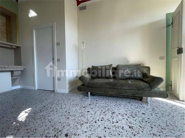 Appartamento in affitto a Comunità della Vallagarina, Borgo Sacco