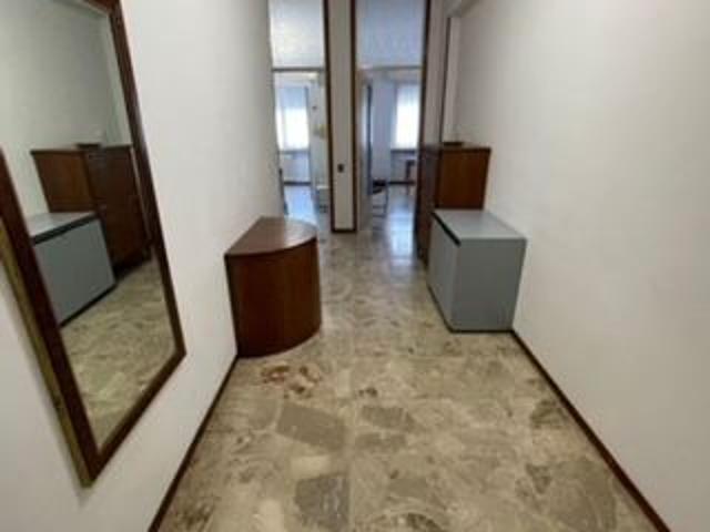 Appartamento in affitto a Rione Scala, Pavia