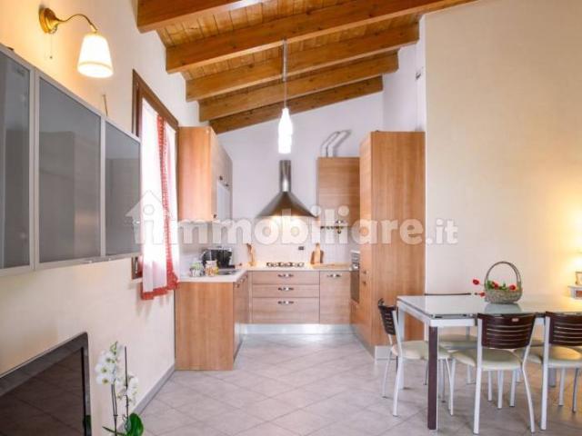Appartamento in affitto a Castelbelforte, Lombardia