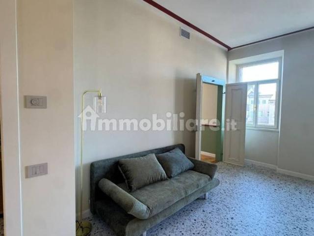Appartamento in affitto a Comunità della Vallagarina, Borgo Sacco